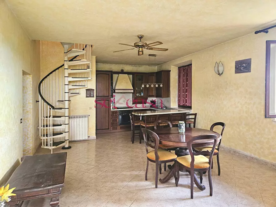 Immagine 2 di Rustico / casale in vendita  a Roccastrada