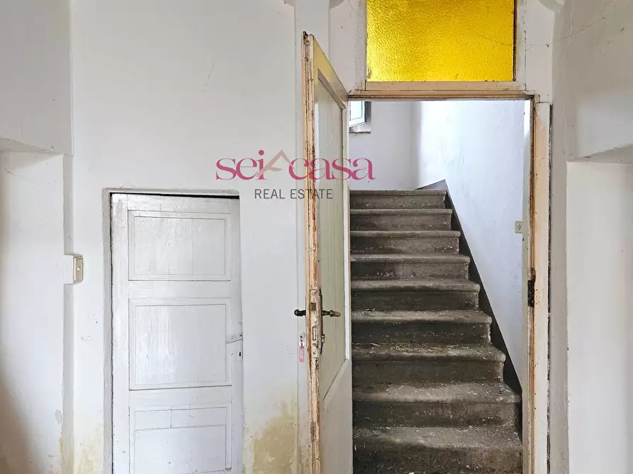 Immagine 2 di Casa indipendente in vendita  a Monticiano