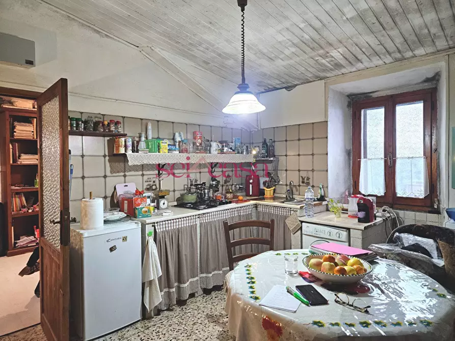 Immagine 5 di Appartamento in vendita  a Roccastrada