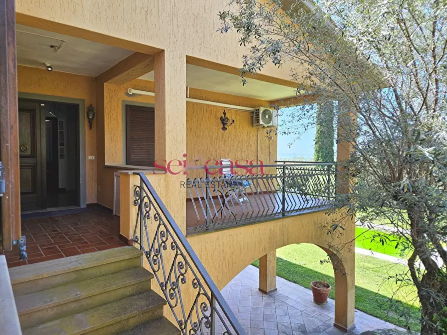 Immagine 2 di Villa in vendita  a Magliano In Toscana
