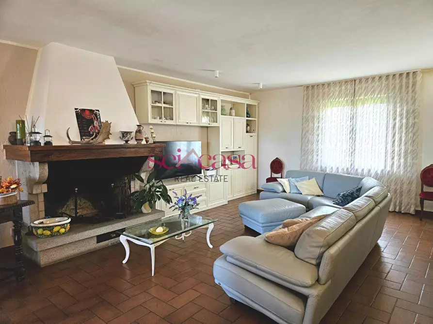 Immagine 1 di Agriturismo in vendita  a Grosseto
