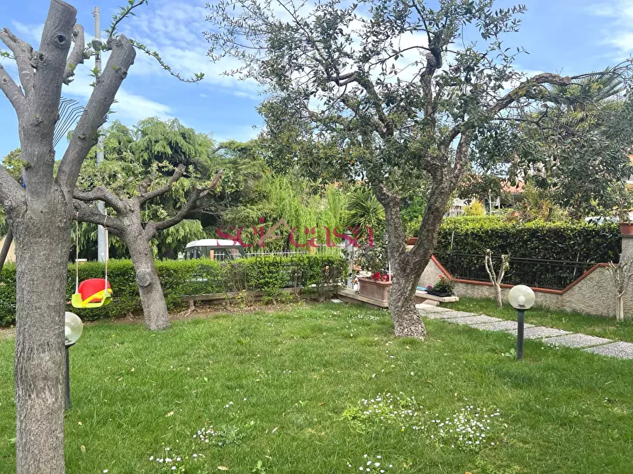 Immagine 1 di Villetta a schiera in vendita  a Campagnatico