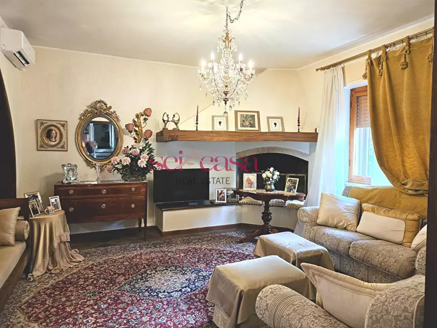 Immagine 5 di Villa in vendita  a Grosseto