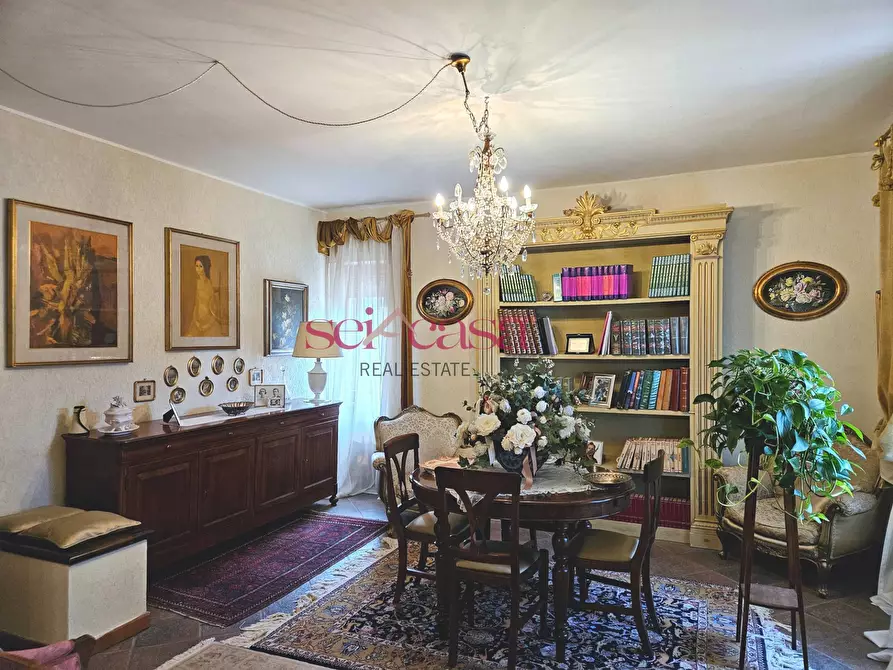Immagine 2 di Villa in vendita  a Grosseto