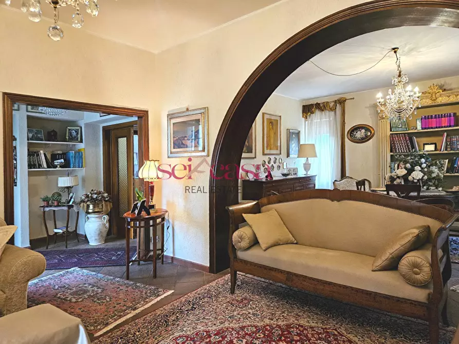 Immagine 3 di Villa in vendita  a Grosseto
