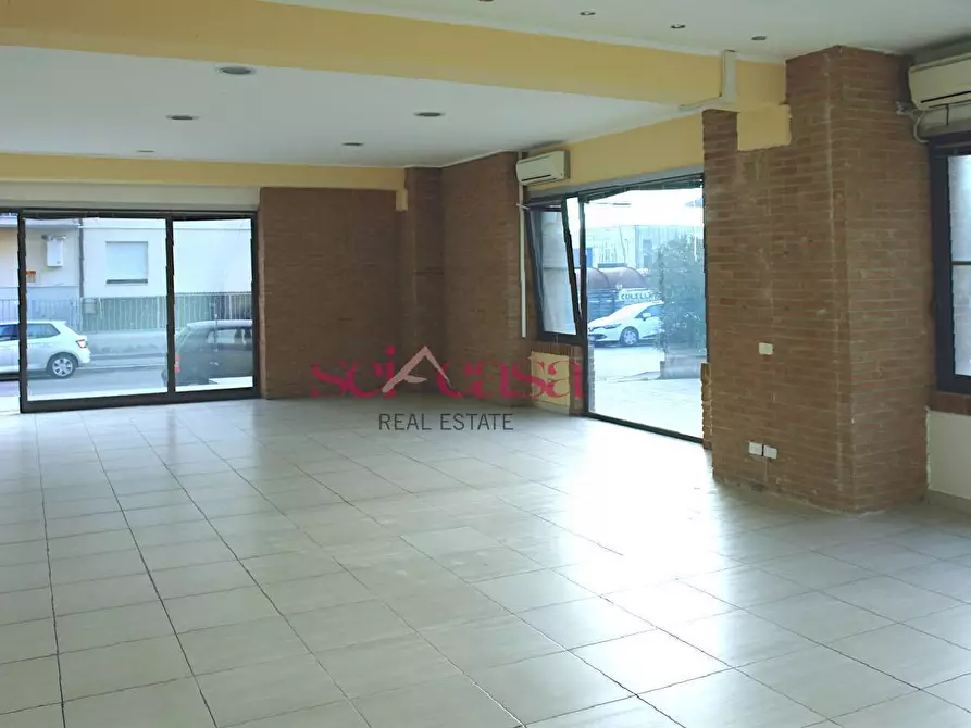Immagine 2 di Locale commerciale in affitto  a Grosseto