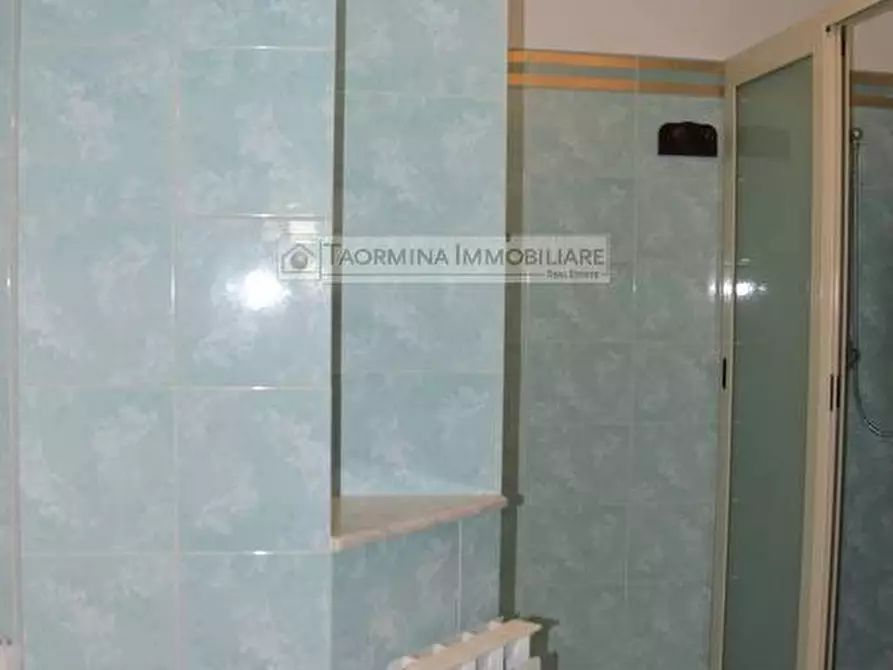 Immagine 13 di Appartamento in vendita  in via Alessandro Manzoni a Taormina