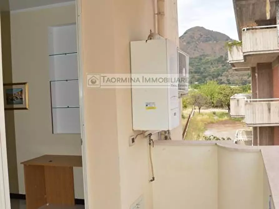 Immagine 15 di Appartamento in vendita  in via Alessandro Manzoni a Taormina