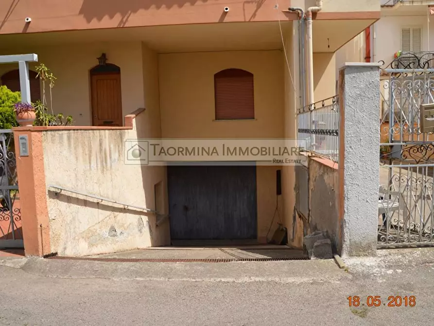 Immagine 17 di Appartamento in vendita  in via Alessandro Manzoni a Taormina