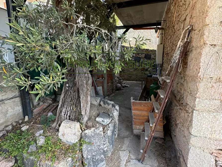 Immagine 25 di Villa in vendita  in via D. H . Lawrence a Taormina