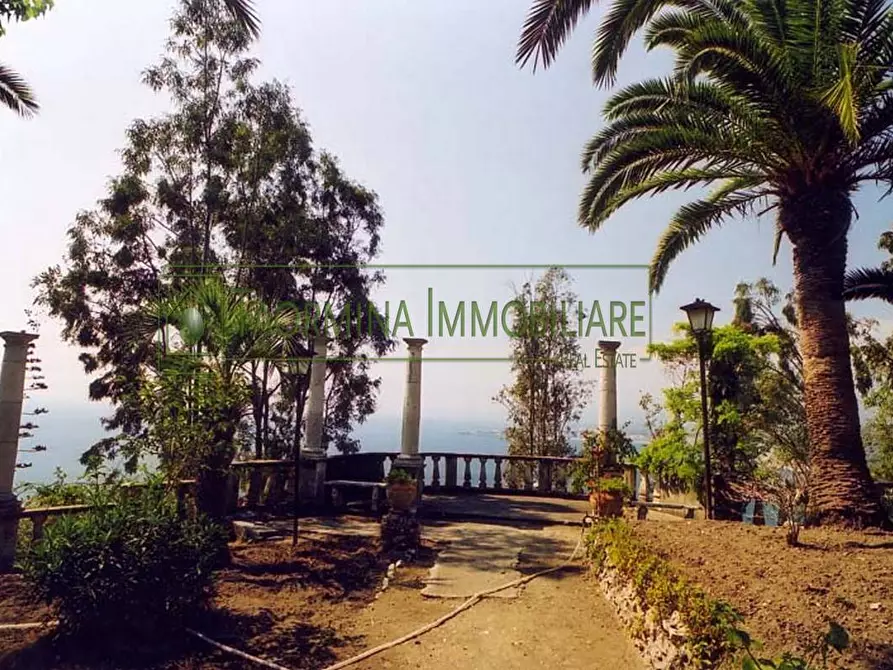 Immagine 22 di Villa in vendita  in via Luigi Pirandello 99 a Taormina