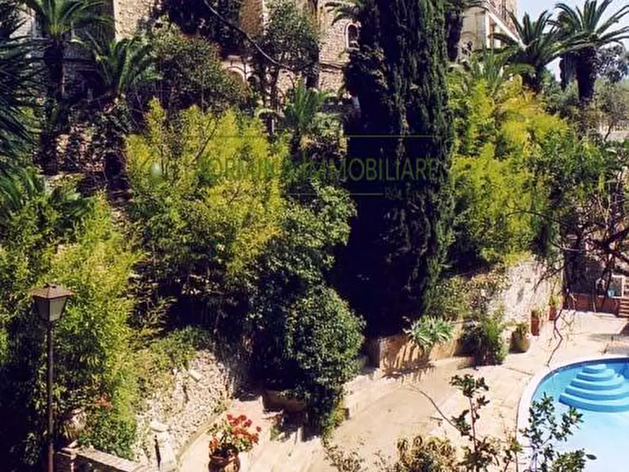 Immagine 27 di Villa in vendita  in via Luigi Pirandello 99 a Taormina