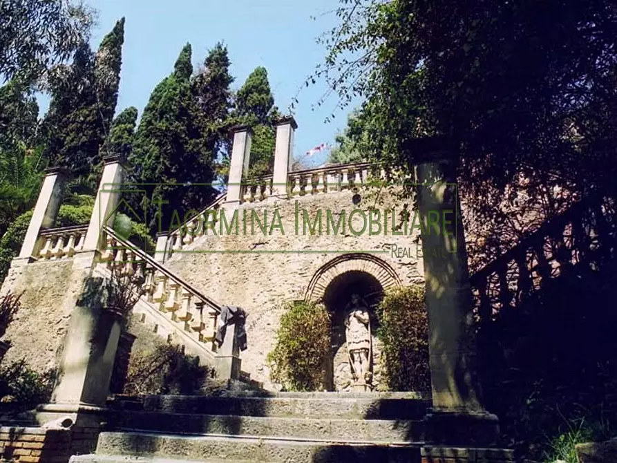 Immagine 33 di Villa in vendita  in via Luigi Pirandello 99 a Taormina