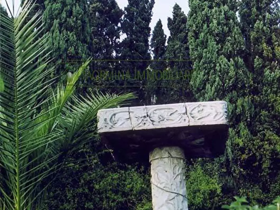 Immagine 47 di Villa in vendita  in via Luigi Pirandello 99 a Taormina