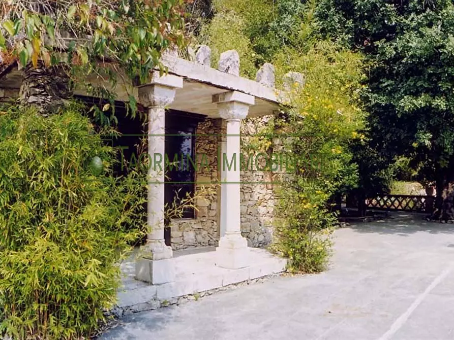 Immagine 45 di Villa in vendita  in via Luigi Pirandello 99 a Taormina