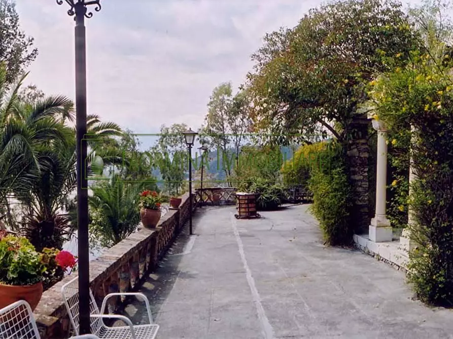 Immagine 49 di Villa in vendita  in via Luigi Pirandello 99 a Taormina