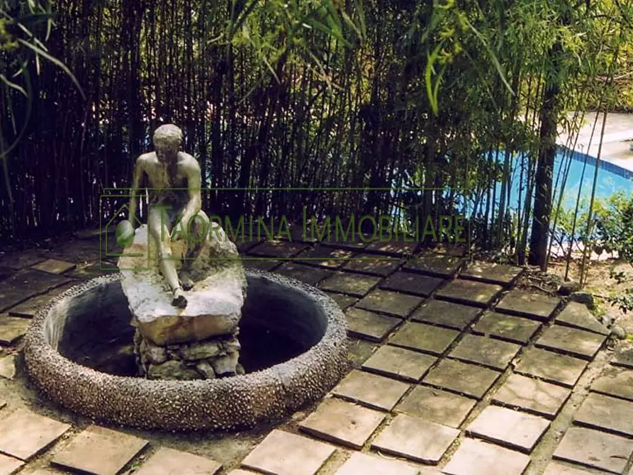 Immagine 36 di Villa in vendita  in via Luigi Pirandello 99 a Taormina