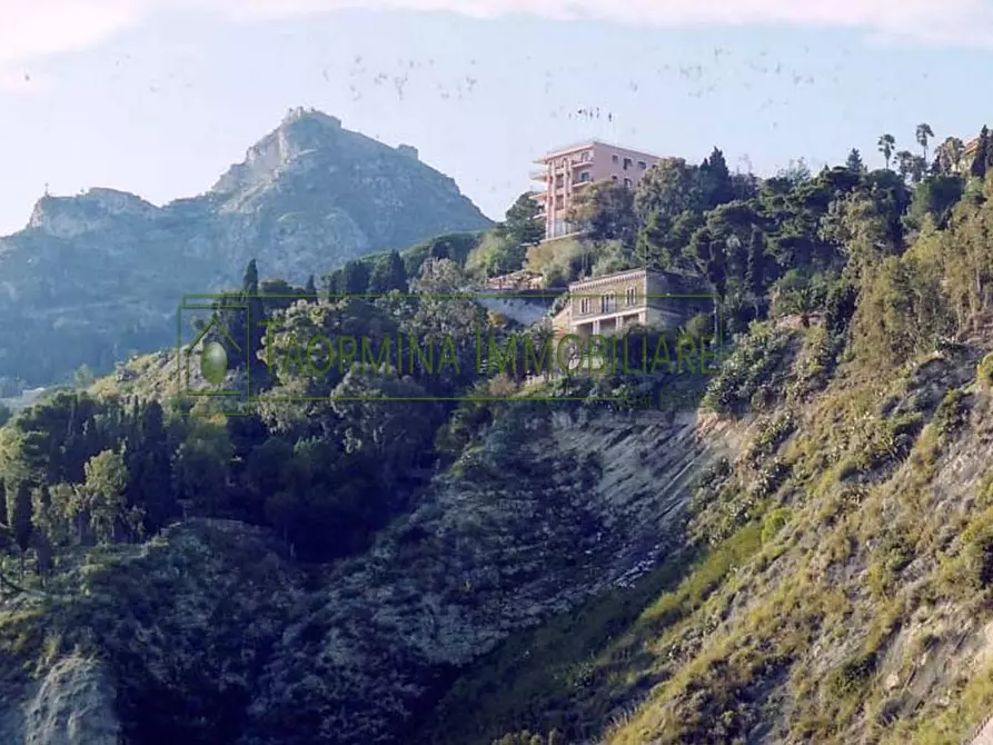 Immagine 54 di Villa in vendita  in via Luigi Pirandello 99 a Taormina