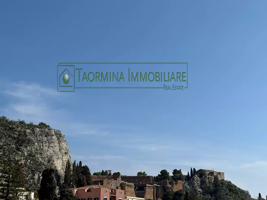 Immagine 36 di Appartamento in vendita  in Via Calapitrulli 9/B a Taormina