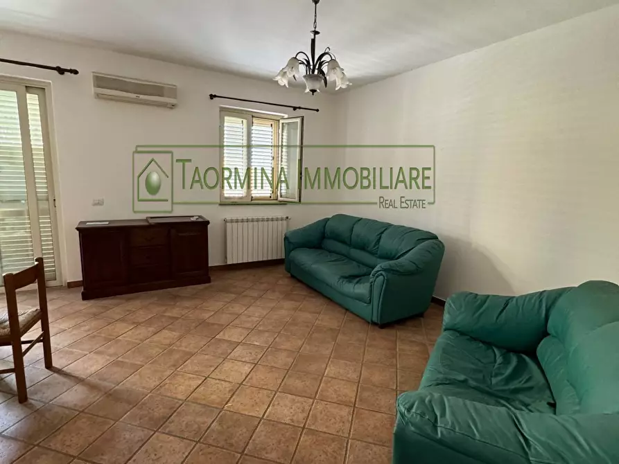 Immagine 2 di Appartamento in vendita  in Via Colajanni s.n.c. a Taormina