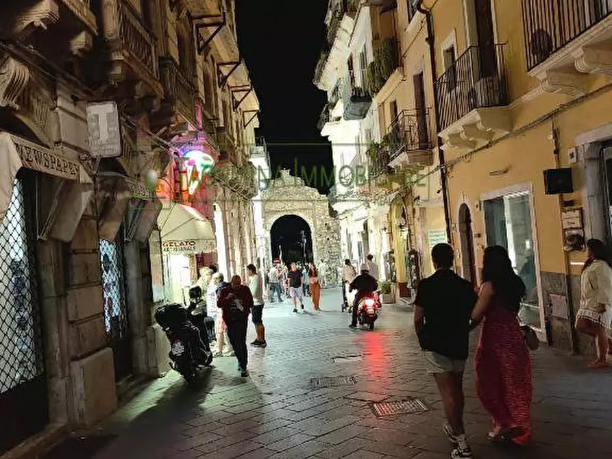 Immagine 8 di Appartamento in vendita  in Corso Umberto 31 a Taormina