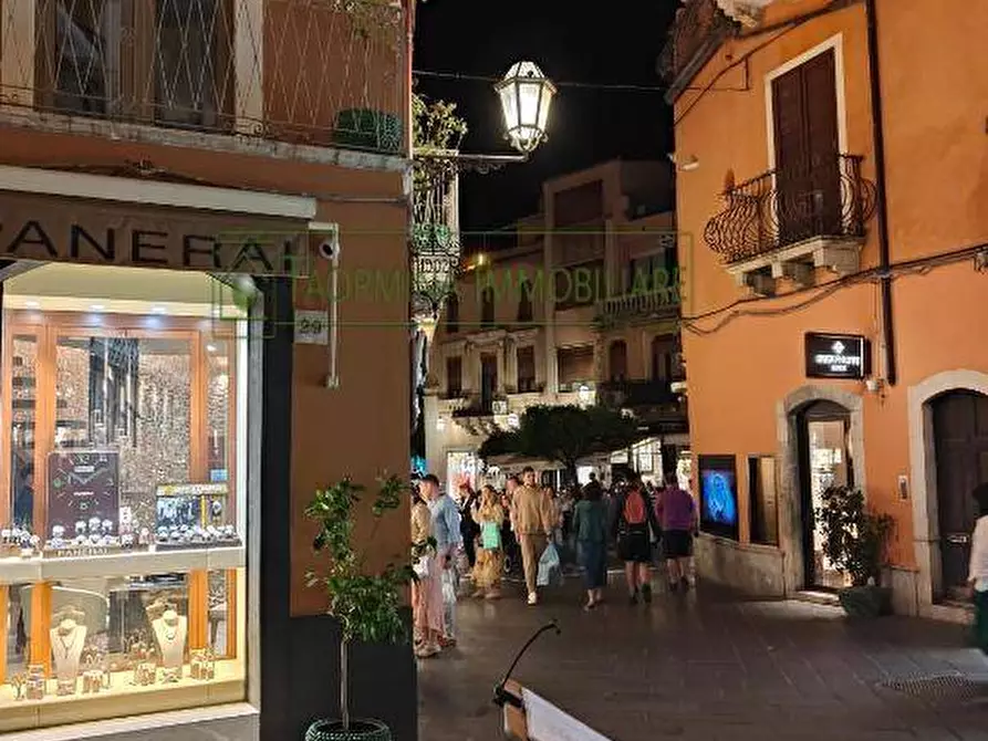 Immagine 9 di Appartamento in vendita  in Corso Umberto 31 a Taormina