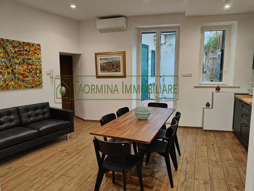 Immagine 31 di Appartamento in vendita  in Corso Umberto 31 a Taormina
