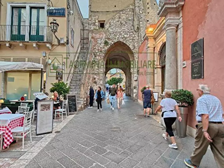 Immagine 41 di Appartamento in vendita  in Corso Umberto 31 a Taormina