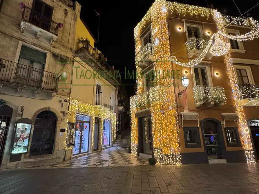 Immagine 1 di Appartamento in vendita  in Corso Umberto 31 a Taormina