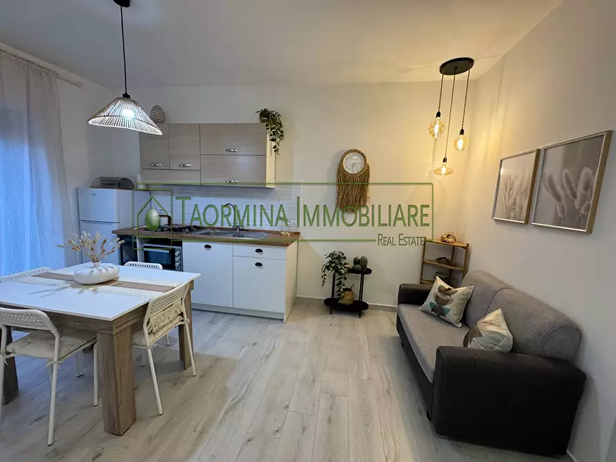 Immagine 5 di Appartamento in affitto  in Via Marco Minghetti 1 a Taormina