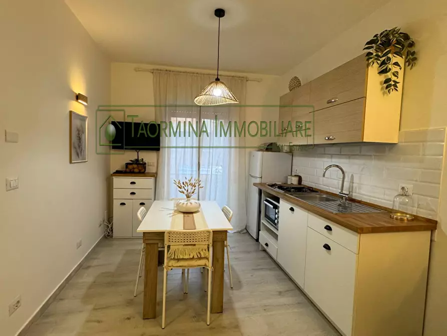 Immagine 3 di Appartamento in affitto  in Via Marco Minghetti 1 a Taormina