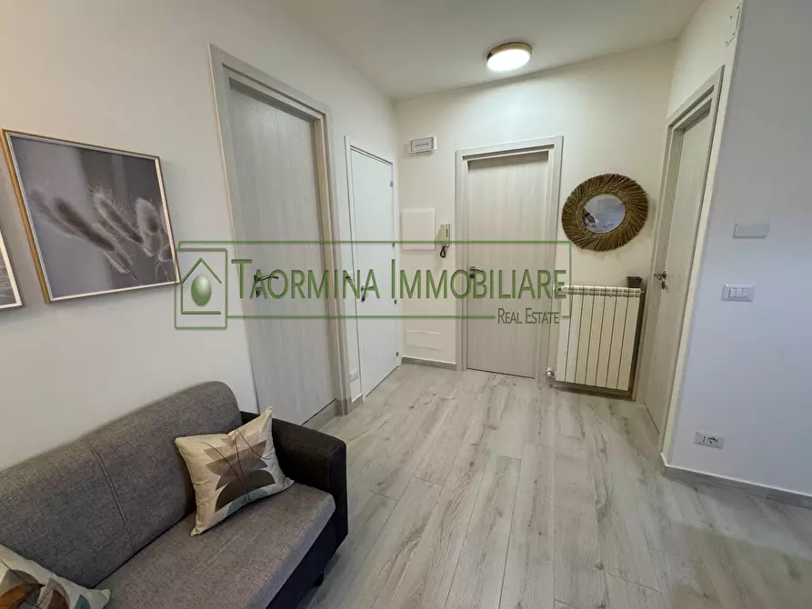 Immagine 11 di Appartamento in affitto  in Via Marco Minghetti 1 a Taormina