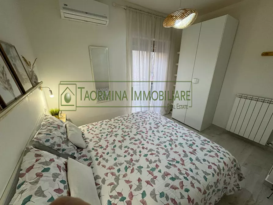 Immagine 15 di Appartamento in affitto  in Via Marco Minghetti 1 a Taormina