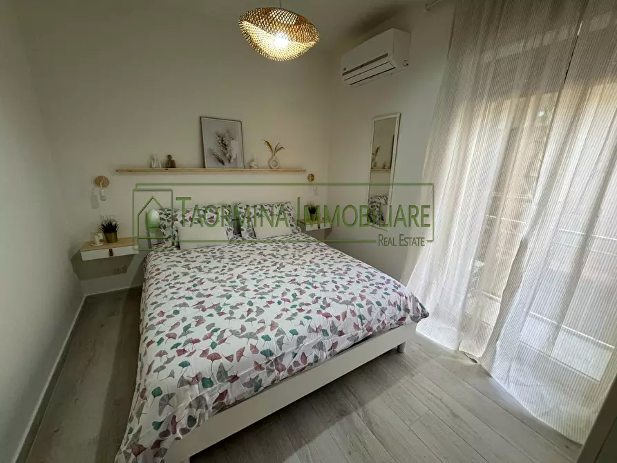 Immagine 19 di Appartamento in affitto  in Via Marco Minghetti 1 a Taormina