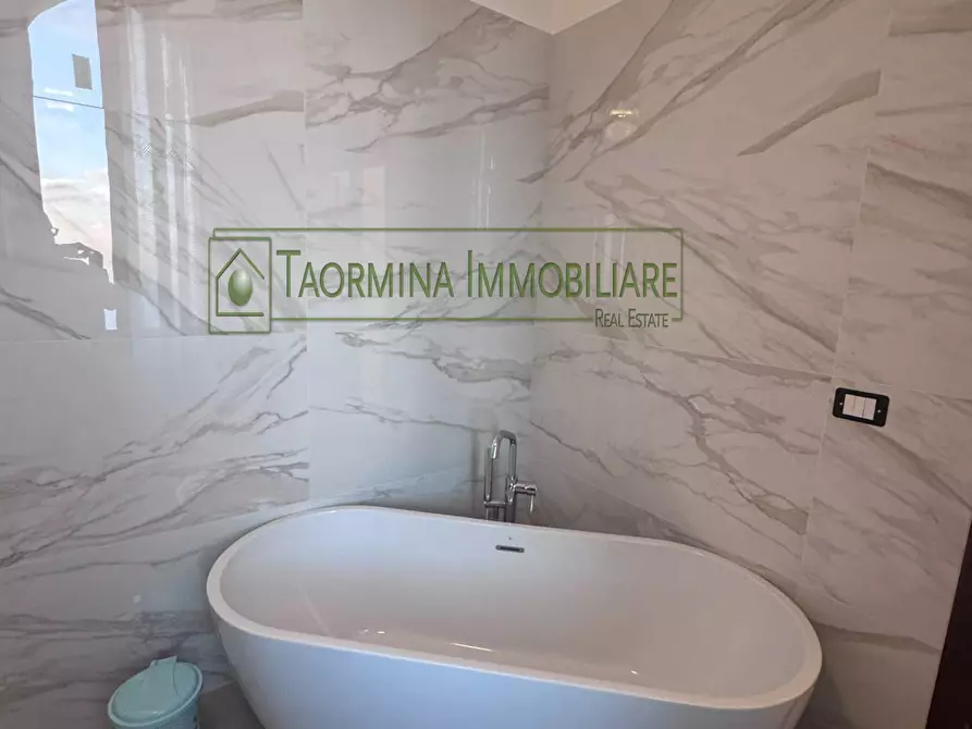 Immagine 17 di Albergo/B&B/Residence in vendita  in via circonvallazione 28 a Taormina