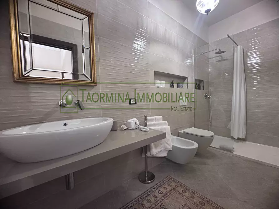 Immagine 18 di Albergo/B&B/Residence in vendita  in via circonvallazione 28 a Taormina