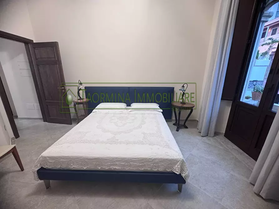 Immagine 24 di Albergo/B&B/Residence in vendita  in via circonvallazione 28 a Taormina