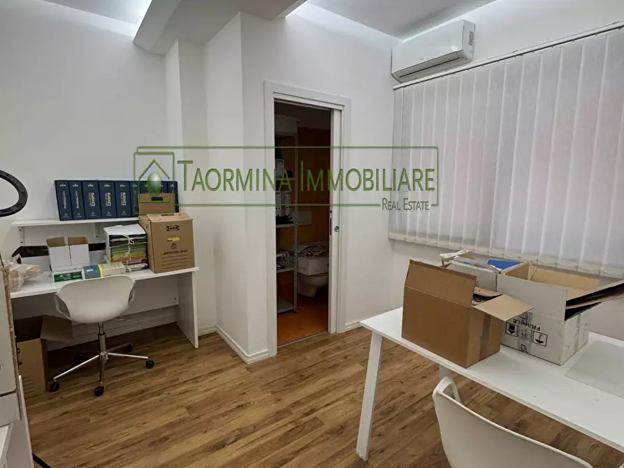 Immagine 4 di Ufficio in affitto  in Via Francavilla a Taormina