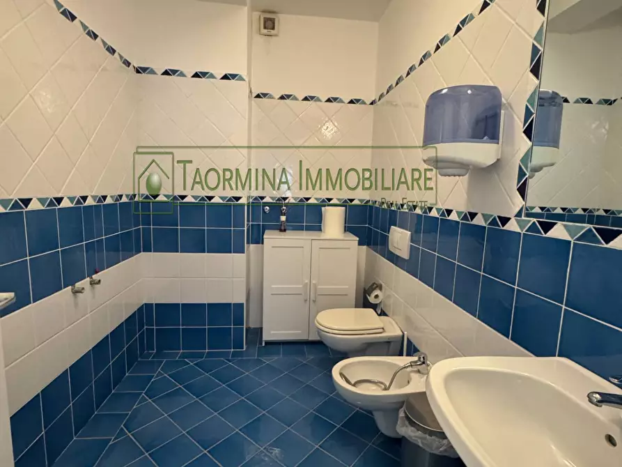 Immagine 10 di Ufficio in affitto  in Via Francavilla a Taormina