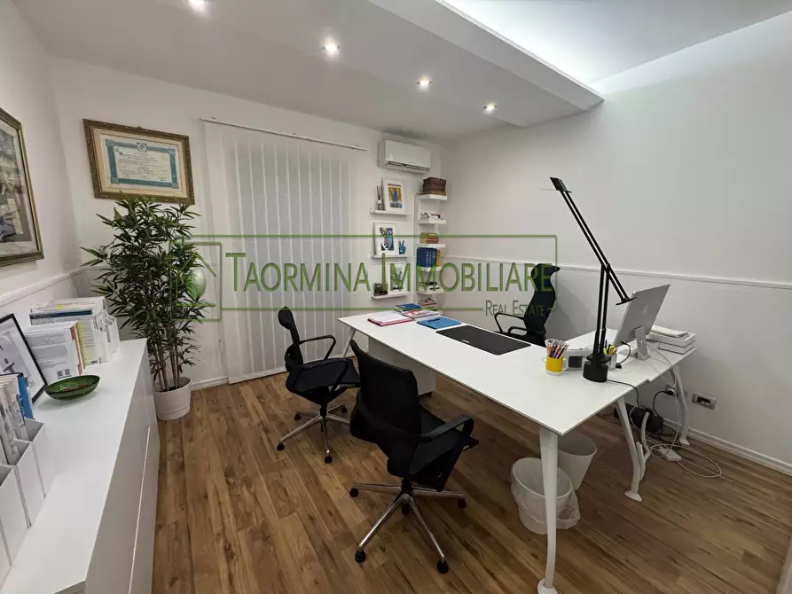 Immagine 6 di Ufficio in affitto  in Via Francavilla a Taormina