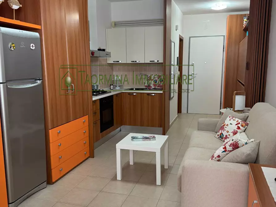 Immagine 5 di Appartamento in affitto  in Viale Jannuzzo a Giardini-Naxos