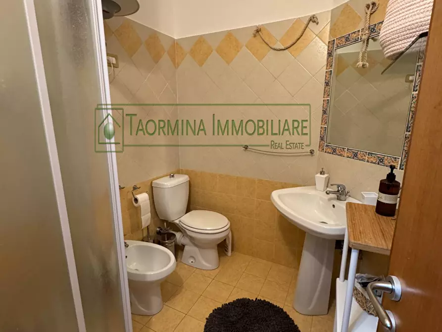 Immagine 10 di Appartamento in affitto  in Viale Jannuzzo a Giardini-Naxos