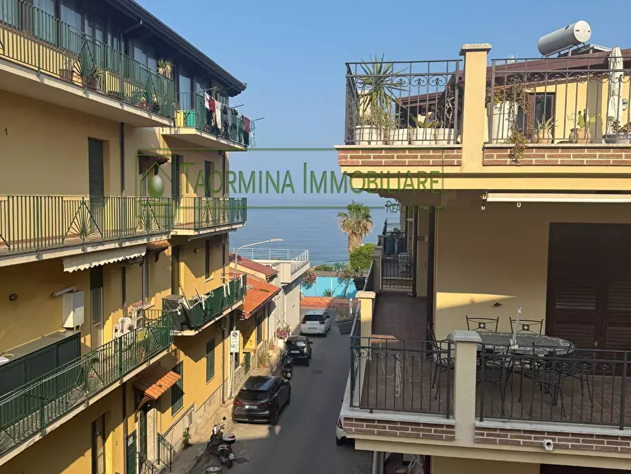 Immagine 1 di Appartamento in vendita  in Via Colajanni s.n.c. a Taormina