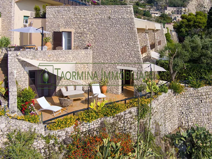 appartamento in vendita a Taormina in zona Mazzarò
