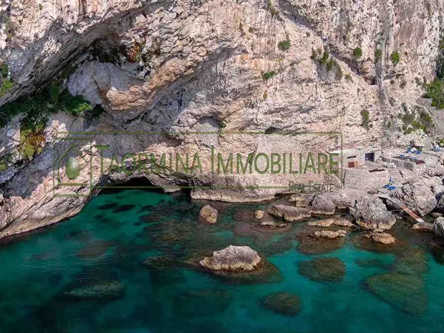 Immagine 31 di Appartamento in vendita  in via Nazionale 105 a Taormina