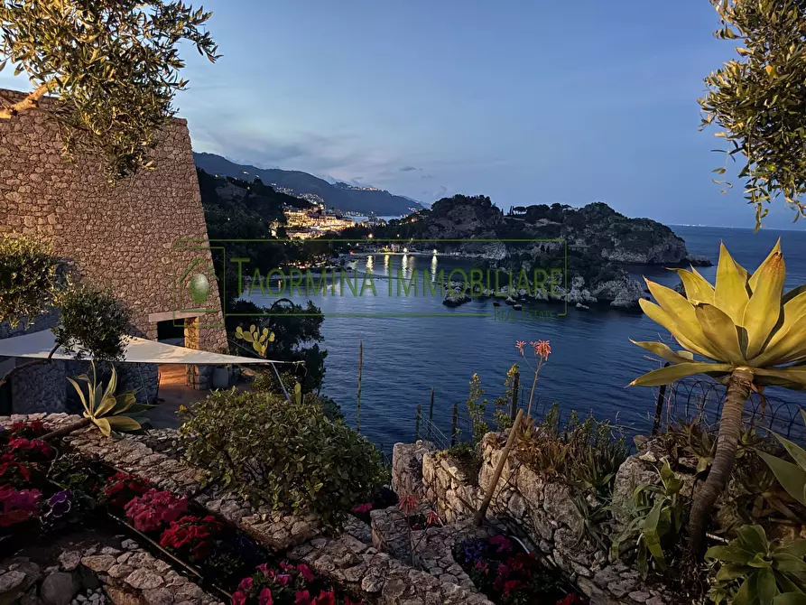 Immagine 40 di Appartamento in vendita  in via Nazionale 105 a Taormina