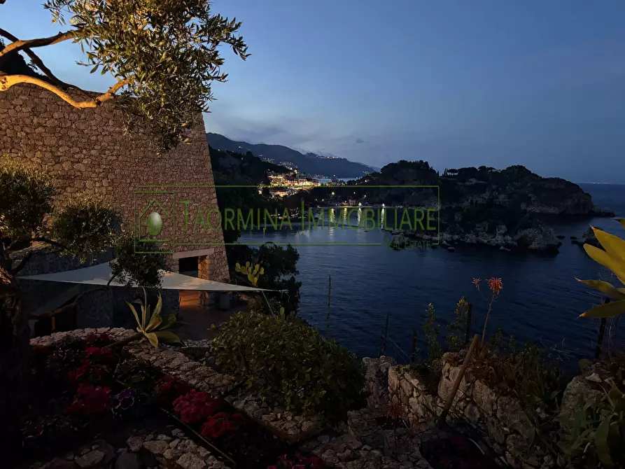 Immagine 41 di Appartamento in vendita  in via Nazionale 105 a Taormina