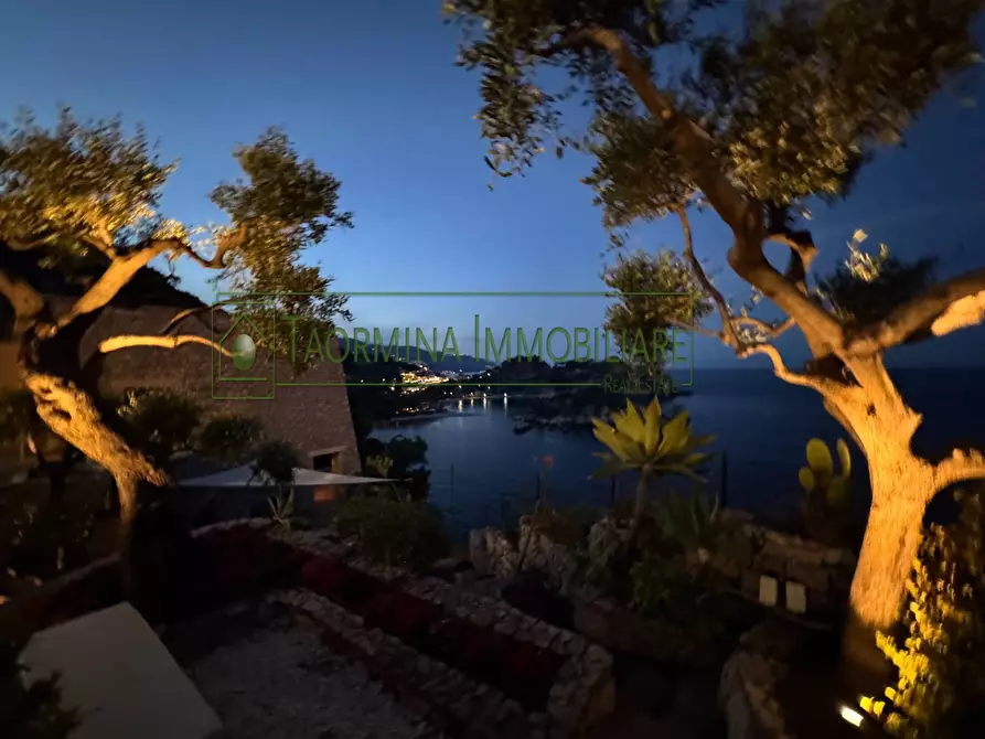 Immagine 42 di Appartamento in vendita  in via Nazionale 105 a Taormina