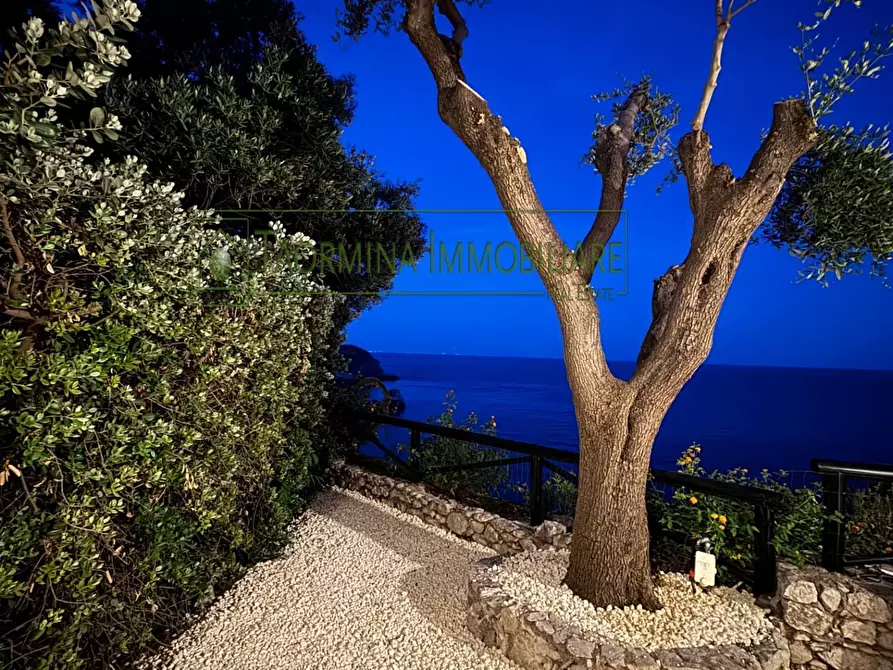 Immagine 45 di Appartamento in vendita  in via Nazionale 105 a Taormina