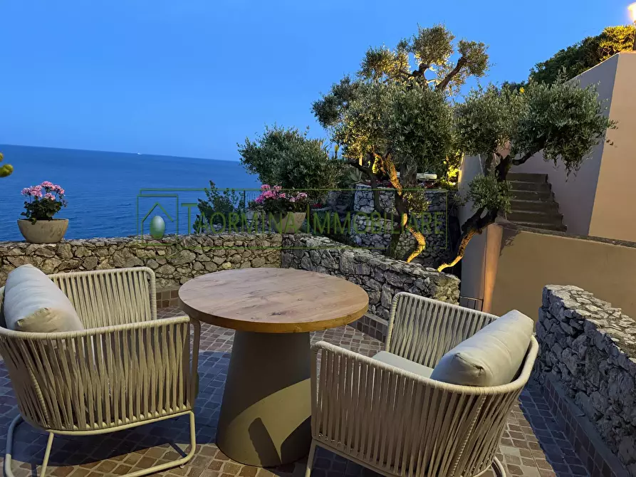 Immagine 12 di Appartamento in vendita  in via Nazionale 105 a Taormina